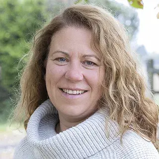 Maxine Lock